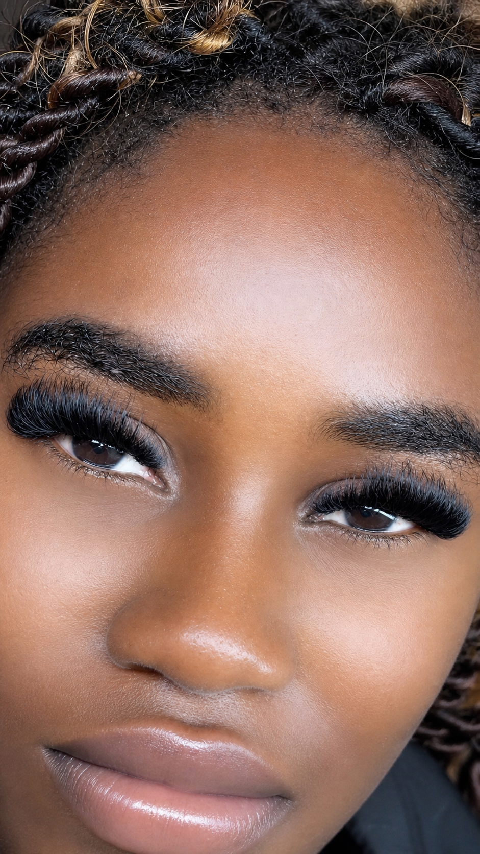 Portrait beauté avec pose Mega Doll Eye / Open Eye