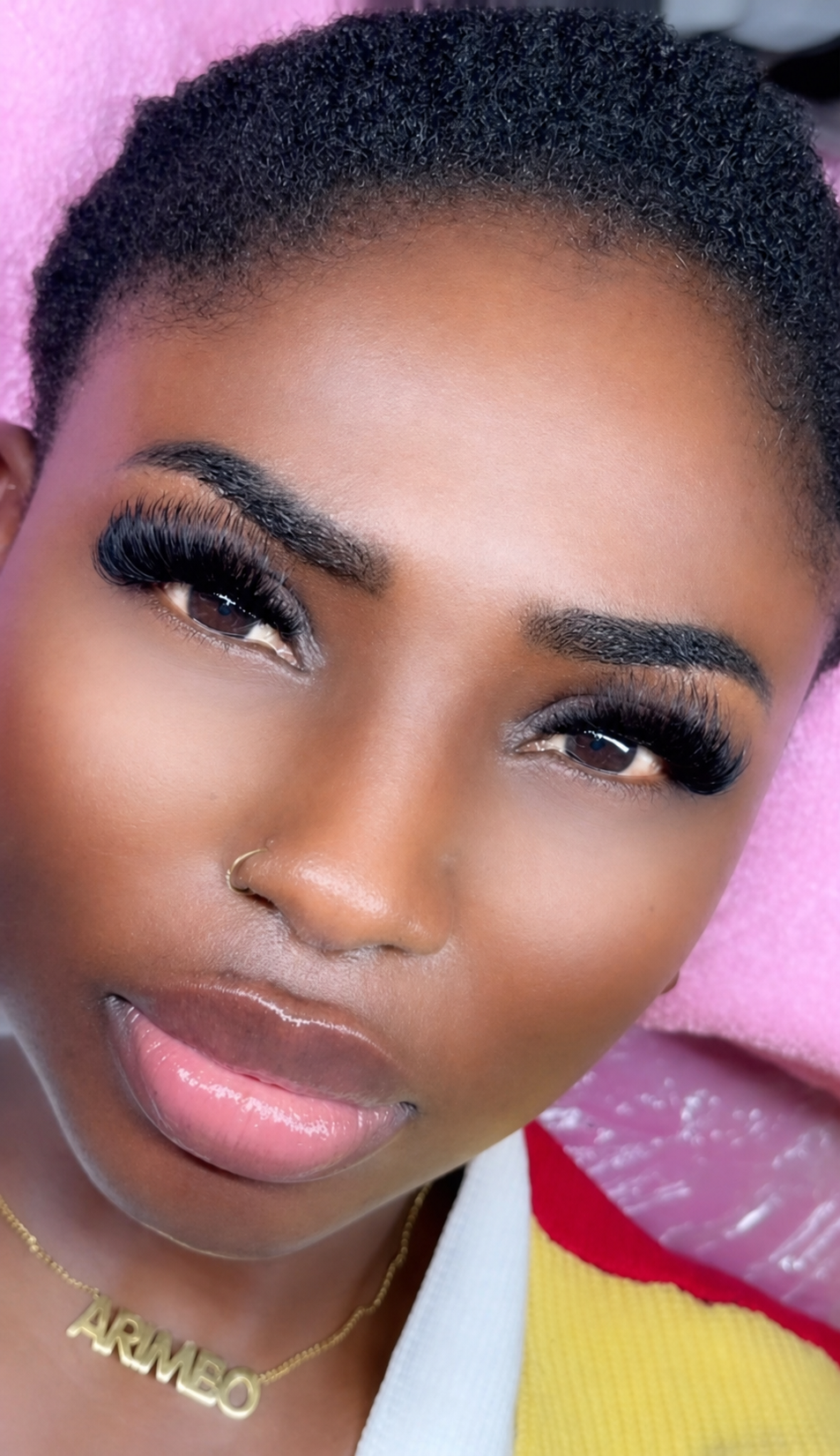 Portrait beauté avec pose Volume Doll Eye / Open Eye